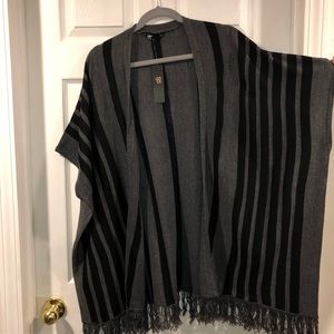 Poncho/Shaw with fringe